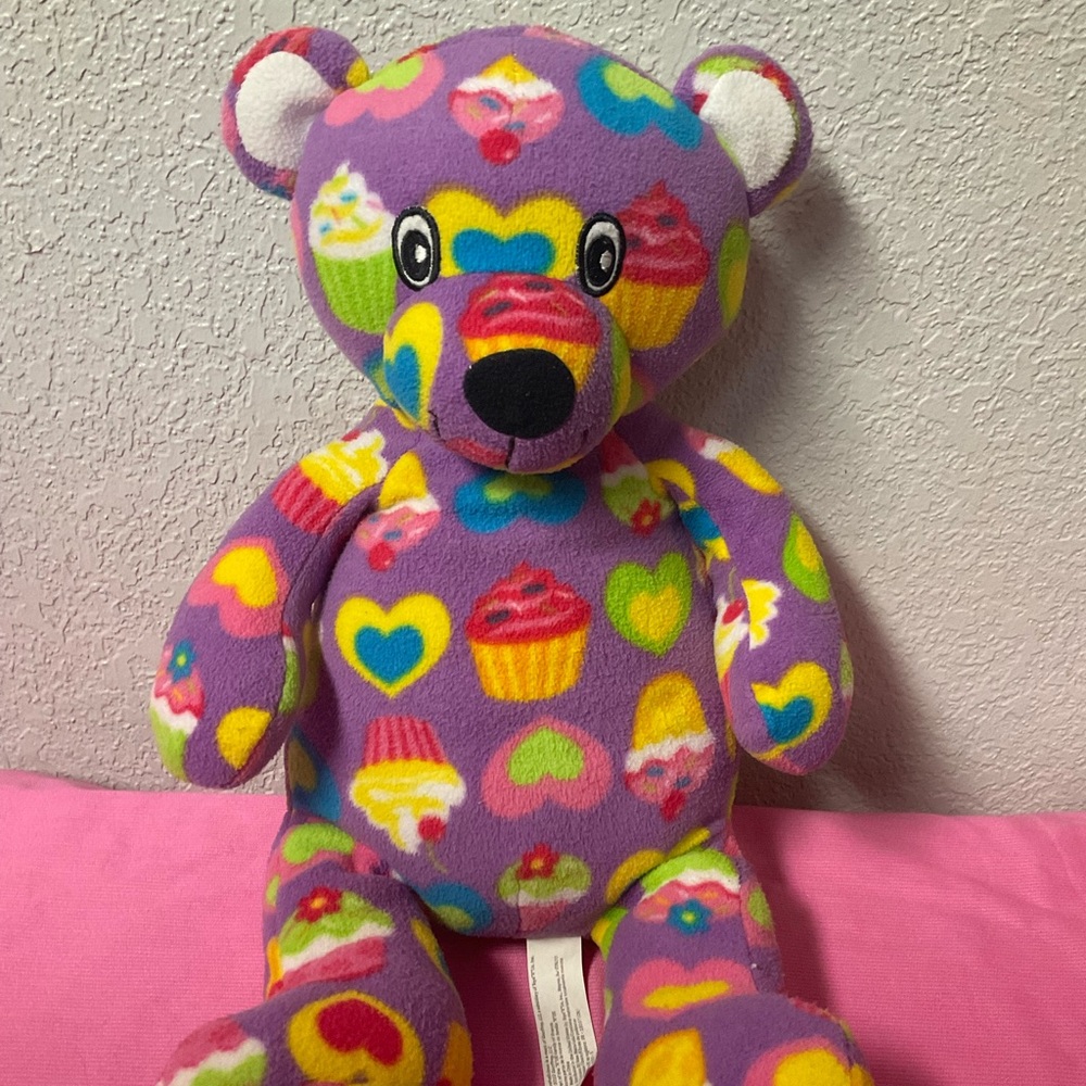 RARE Toys R Us Geoffrey Exclusive Plushalicious Cupcakes & Hearts Teddy Bear